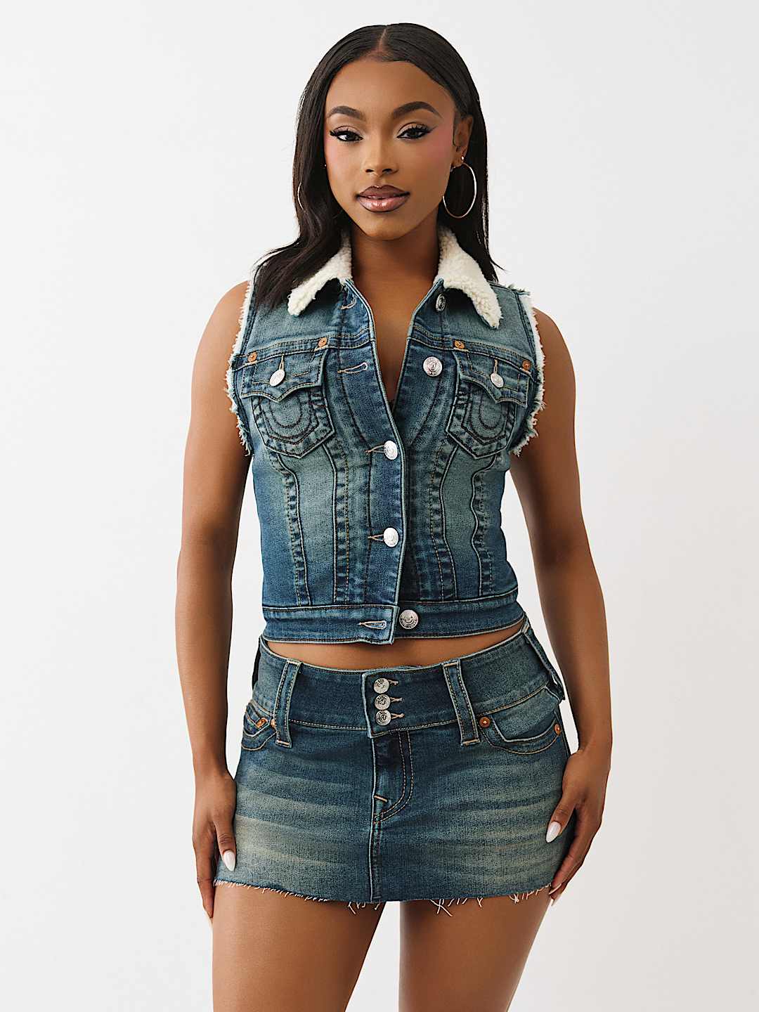 Женский джинсовый жилет True Religion Shrunken Sherpa, с шерпой, темная стирка