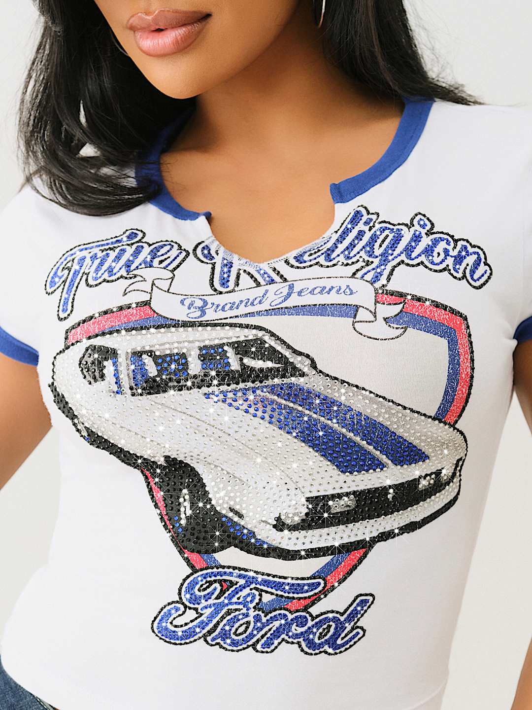 FORD X True Religion クリスタル マスタング ベイビーTシャツ TRUE RELIGION X FORD CRYSTAL MUSTANG BABY TEE | True Religion