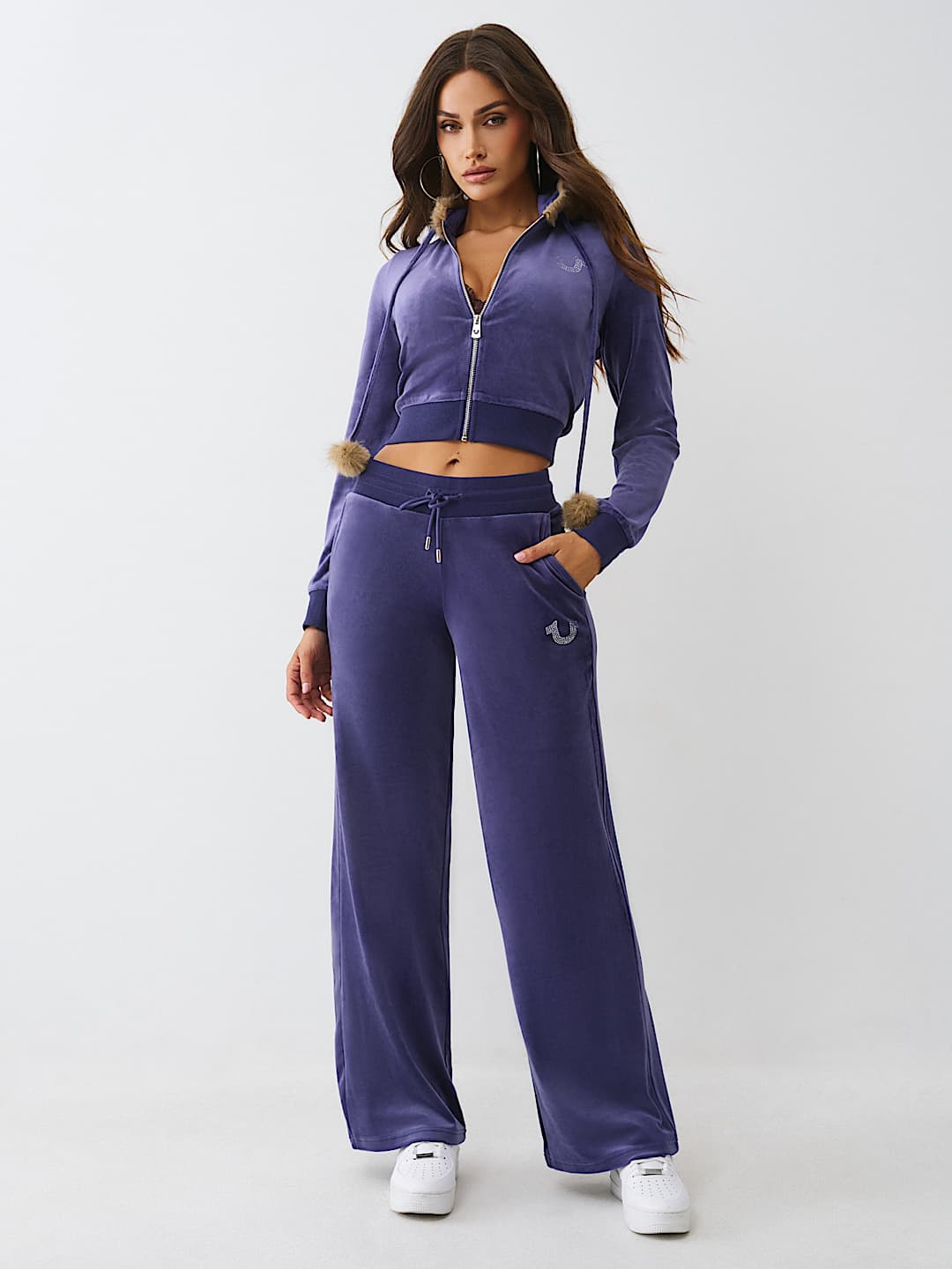 VELOUR CRYSTAL HORSESHOE STRAIGHT LEG SWEATPANT, image 3
