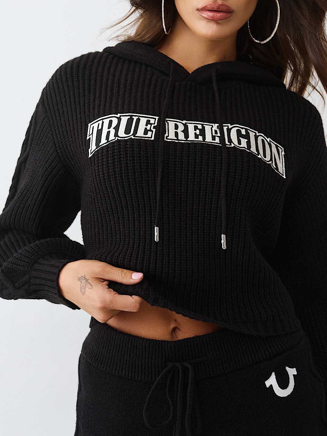 Женская толстовка с капюшоном True Religion Embroidered Pullover, с вышивкой, черная