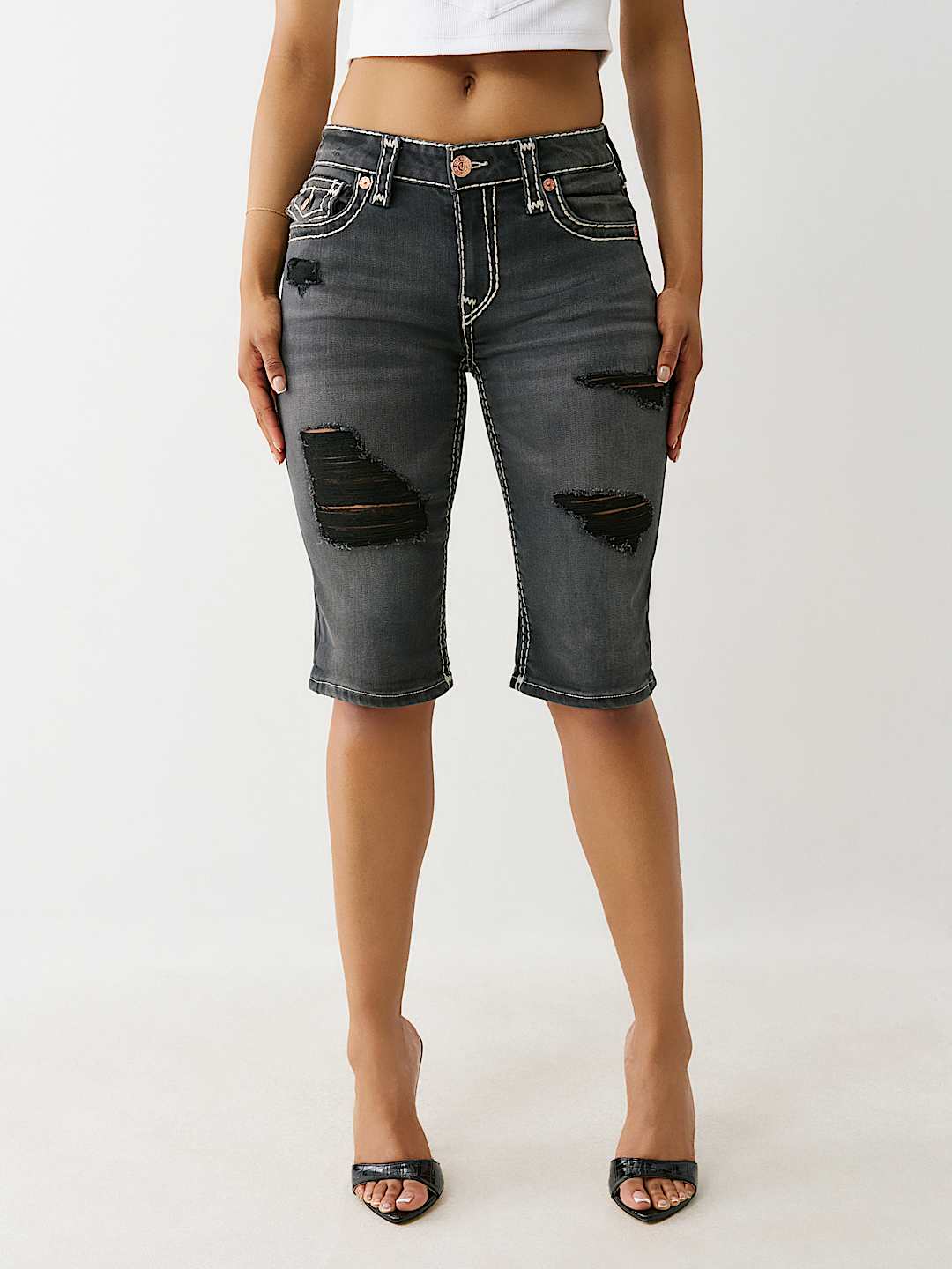 Женские бермуды True Religion Riley Super T с потертостями, черные