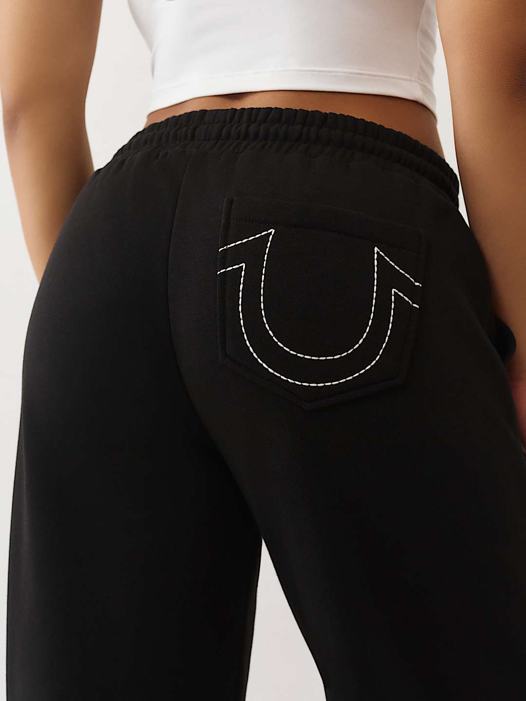 PANTALONES JOGGER CARPINTEROS BOYFRIEND CON TACHAS, image 6