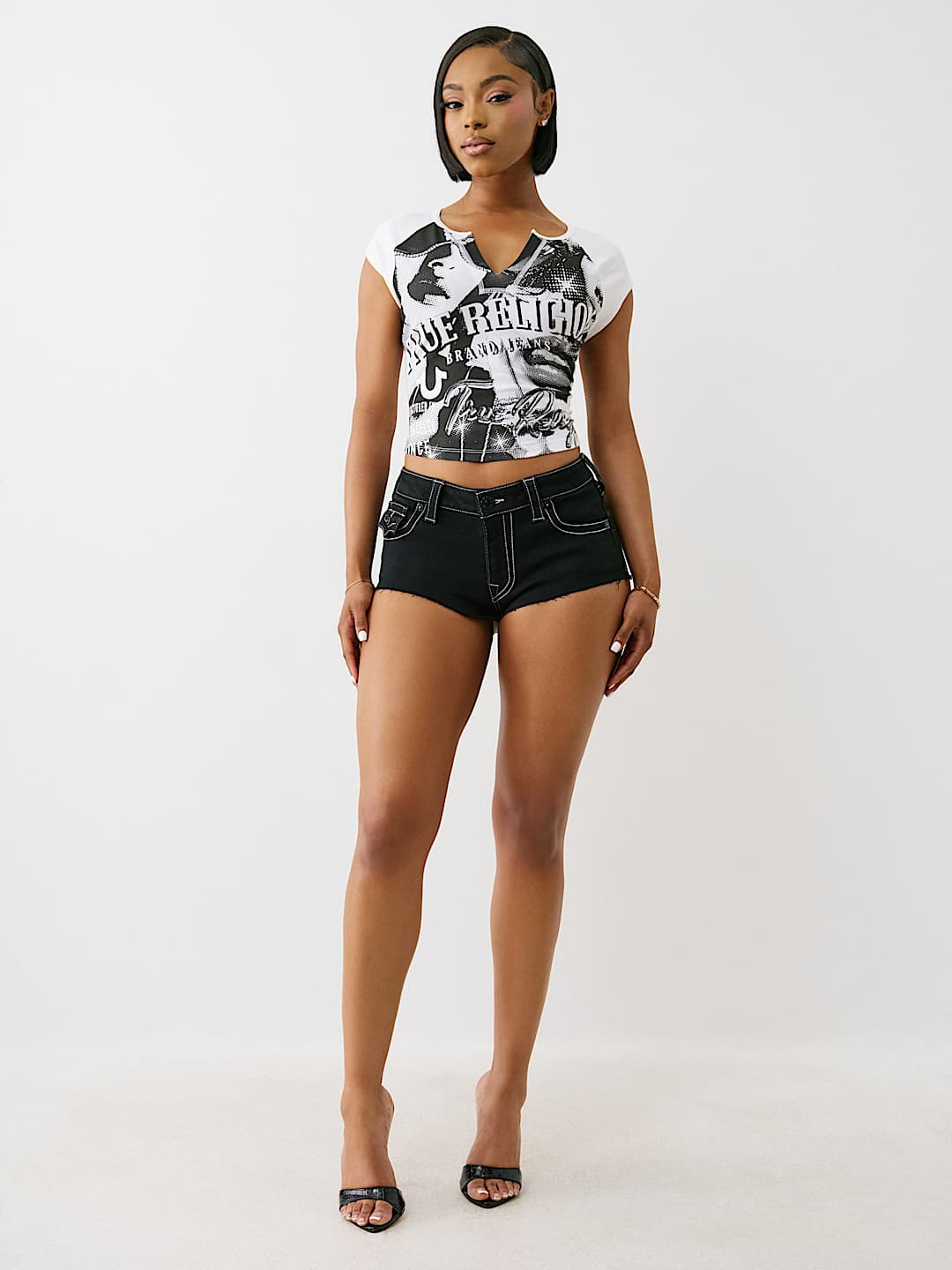 PAPARAZZI V NOTCH TEE