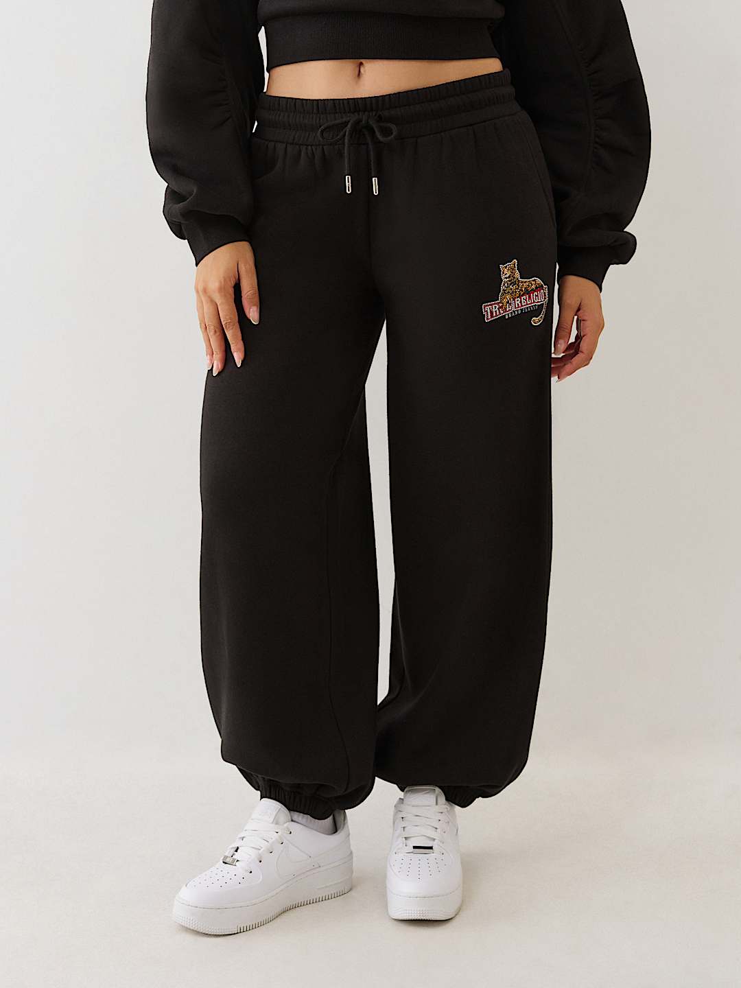 Джоггеры True Religion Crystal Leopard свободного кроя с кристаллами, черные
