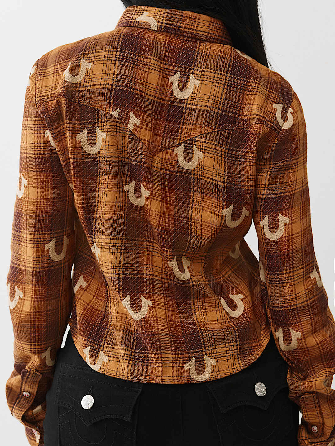 BLUSA TEJIDA A CUADROS CON HERRADURAS, image 5