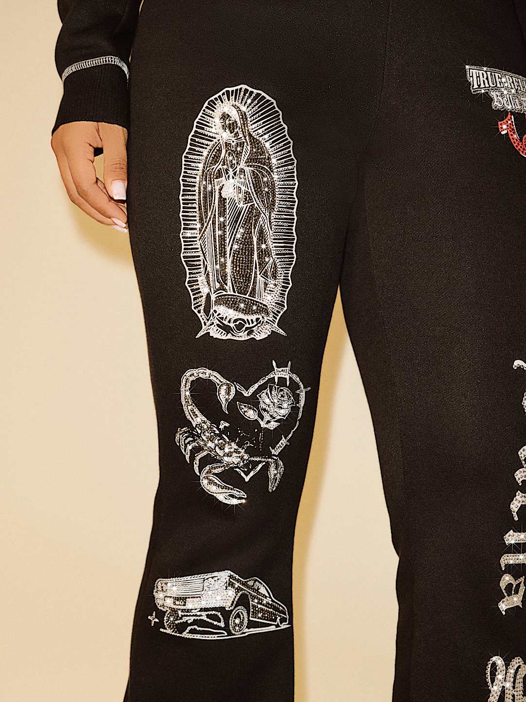 TRUE RELIGION X BELLA DOÑA MID RISE BOOTCUT SWEATPANT | True