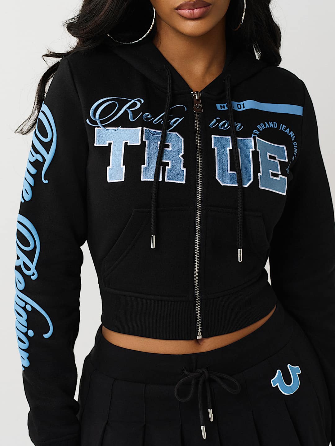 SUDADERA CON CAPUCHA Y CIERRE BORDADA, image 6