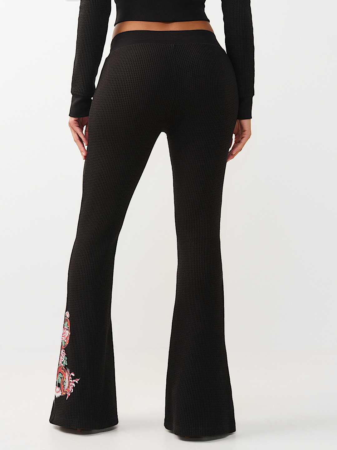 MID RISE WAFFLE KNIT FLARED PANT, image 5
