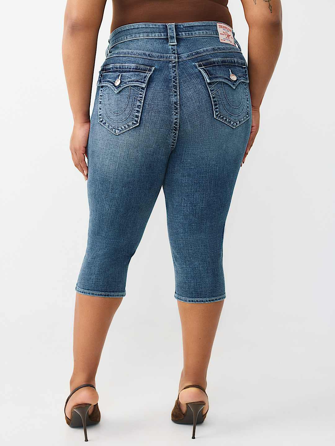 PLUS JENNIE MID RISE FLAP CURVY SKINNY CAPRI, image 4