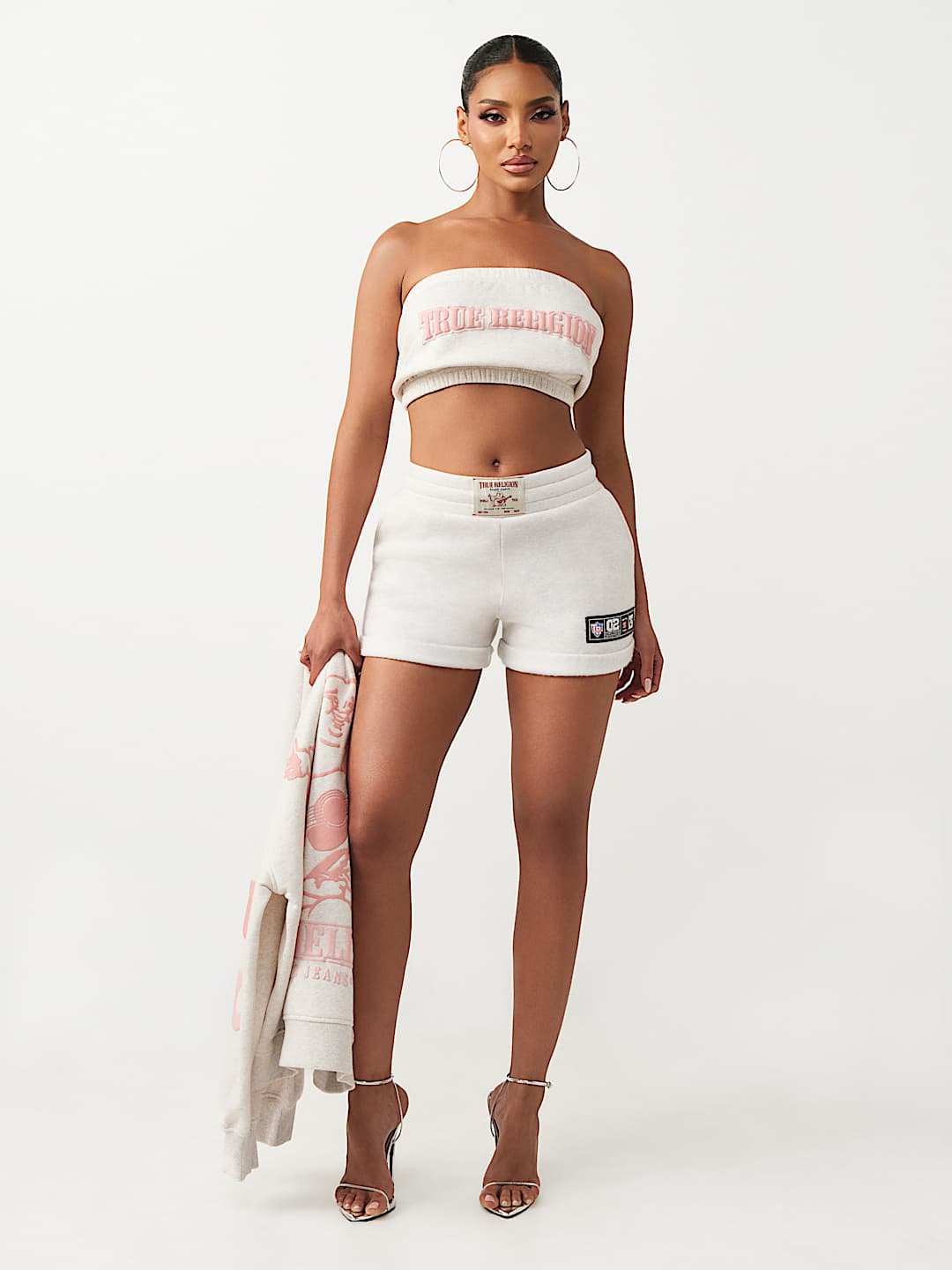 SHORT SPORTIF AVEC &Eacute;TIQUETTE