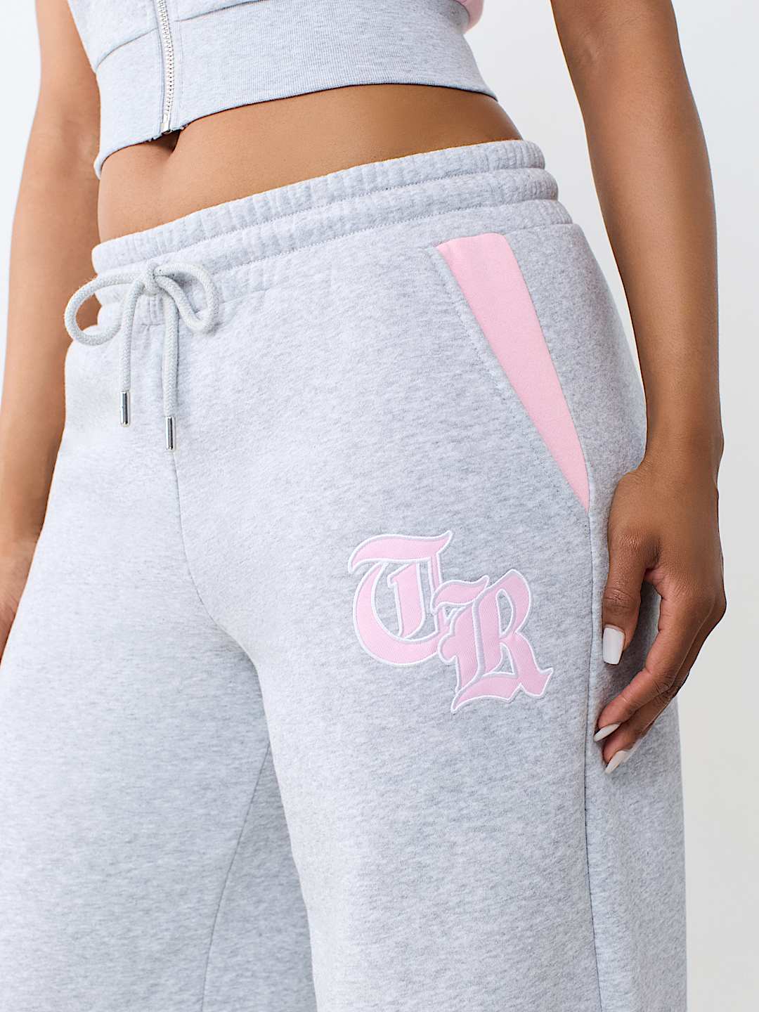 CONTRAST PANELED MID RISE BAGGY JOGGER