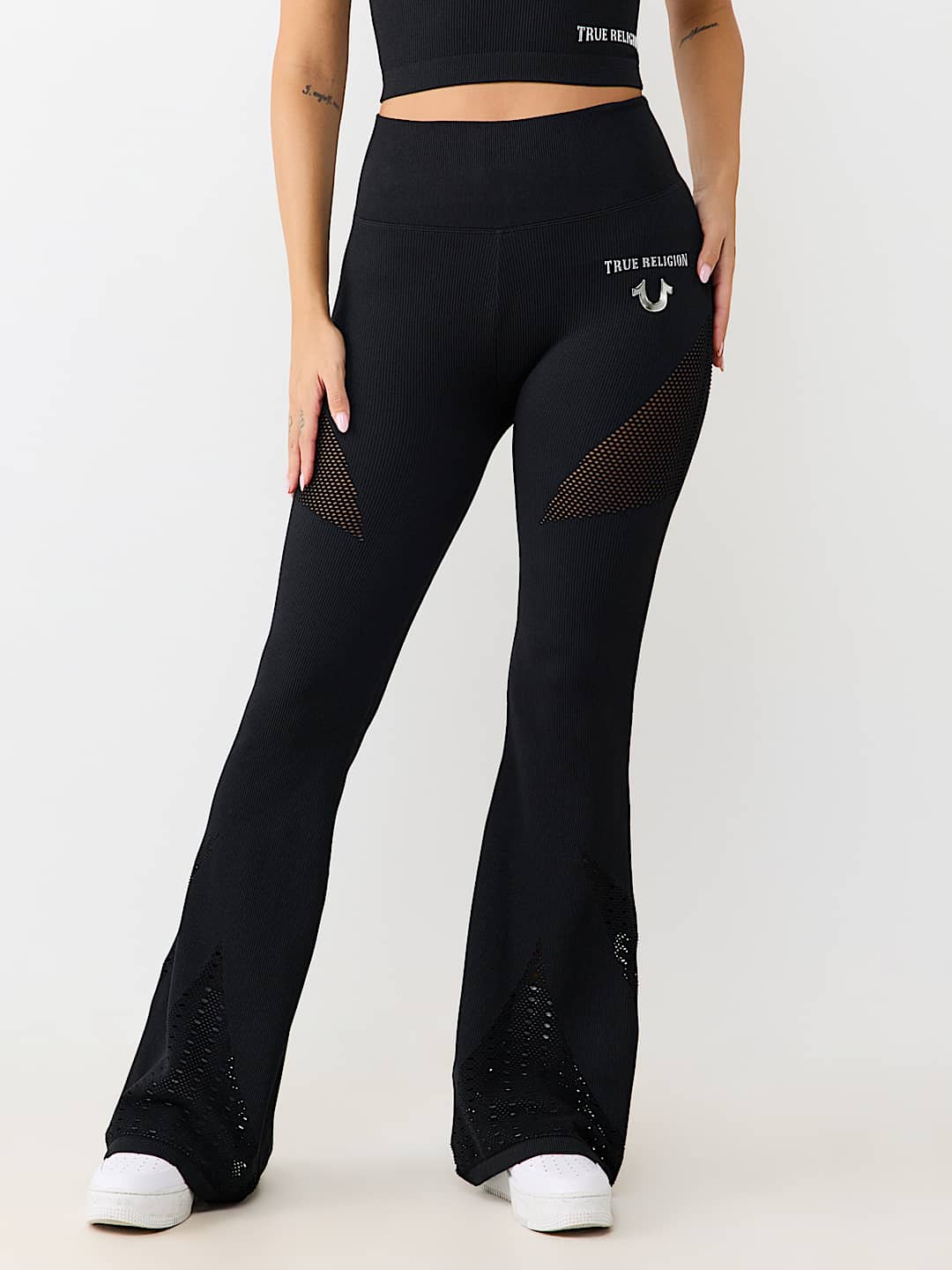 HORSESHOE CUTOUT SEAMLESS FLARE PANT
