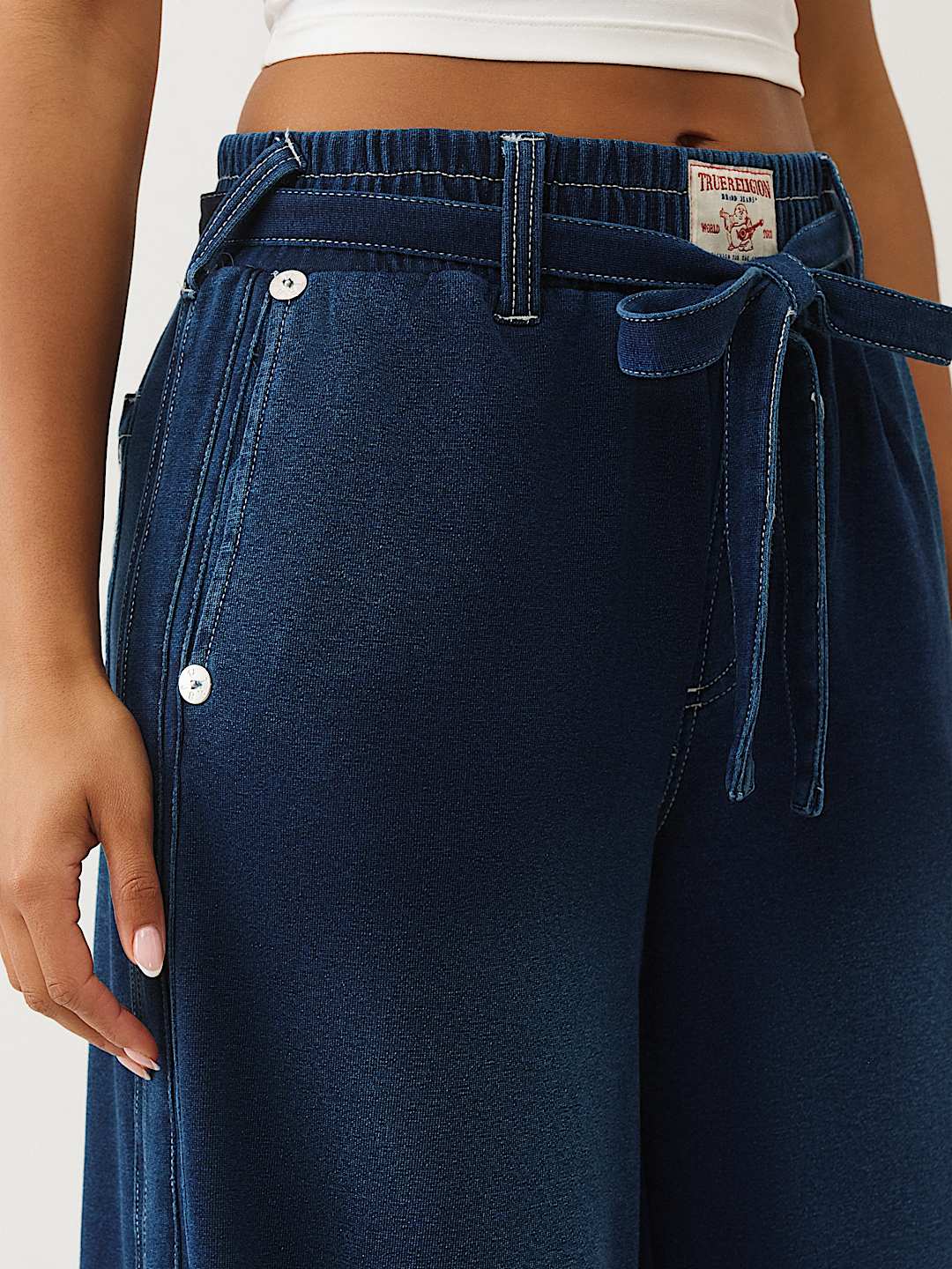 PANTALON EN MOLLETON COUPE BALLON D&Eacute;LAV&Eacute; INDIGO