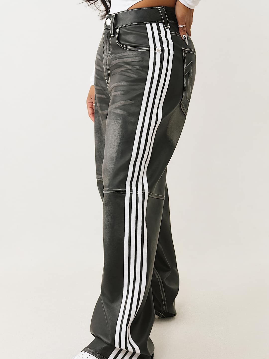 BAILEY FAUX LEATHER BARREL PANT, image 7