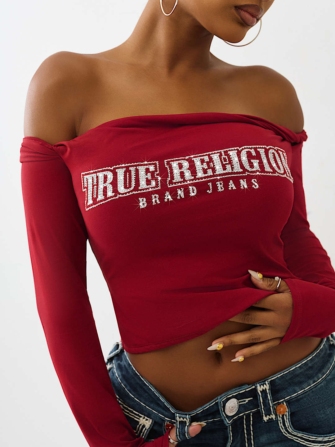 OFF-THE-SHOULDER TWIST TOP