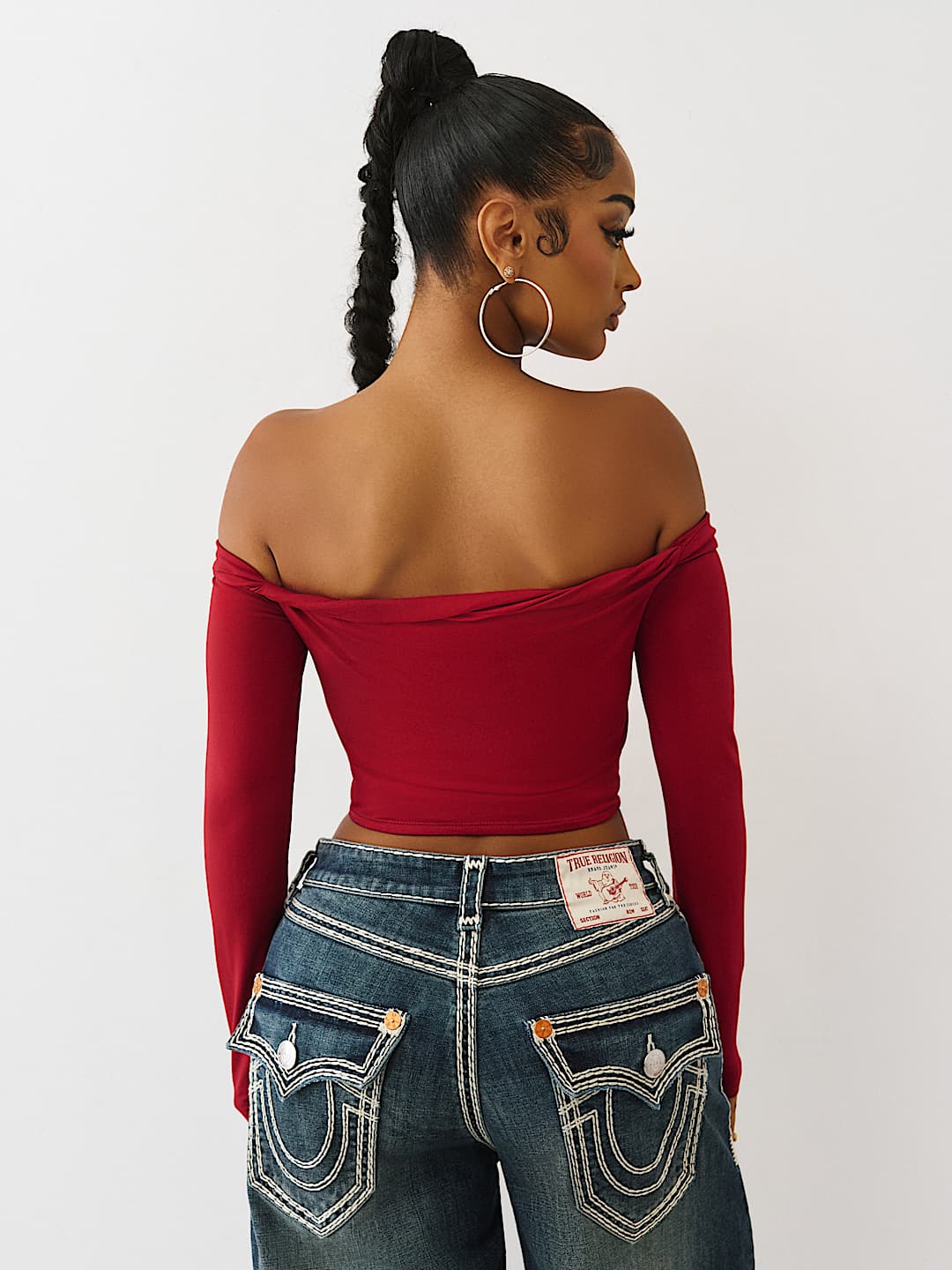 OFF-THE-SHOULDER TWIST TOP