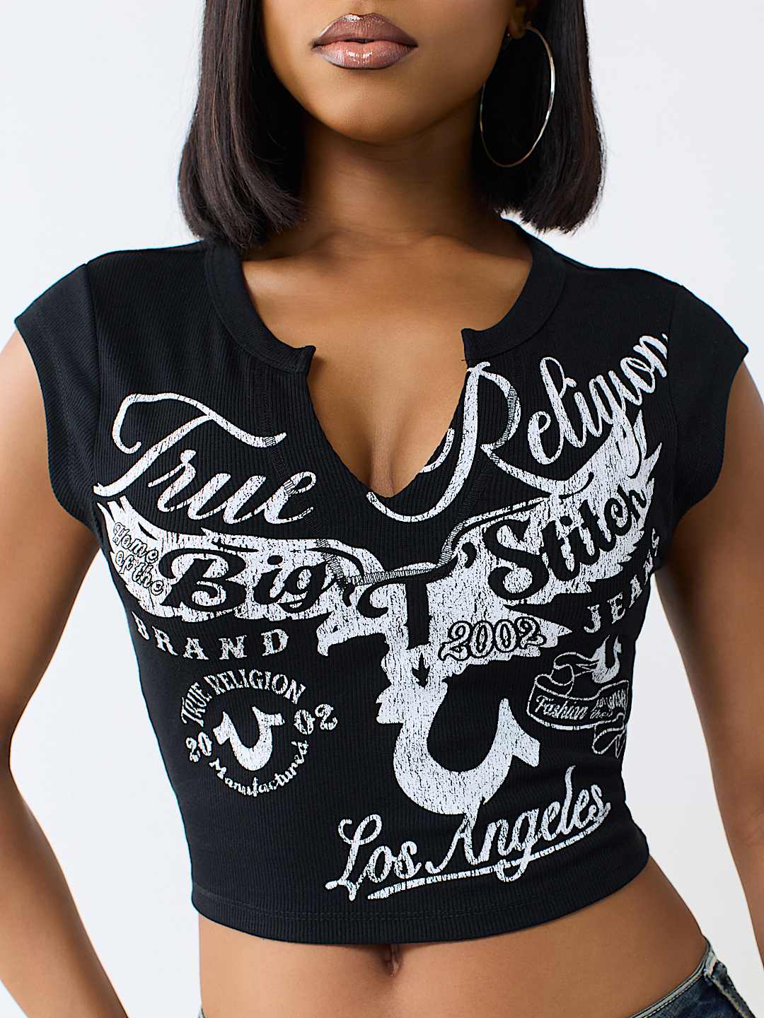 CAMISETA ACANALADA CL&Aacute;SICA CON HENDIDURA