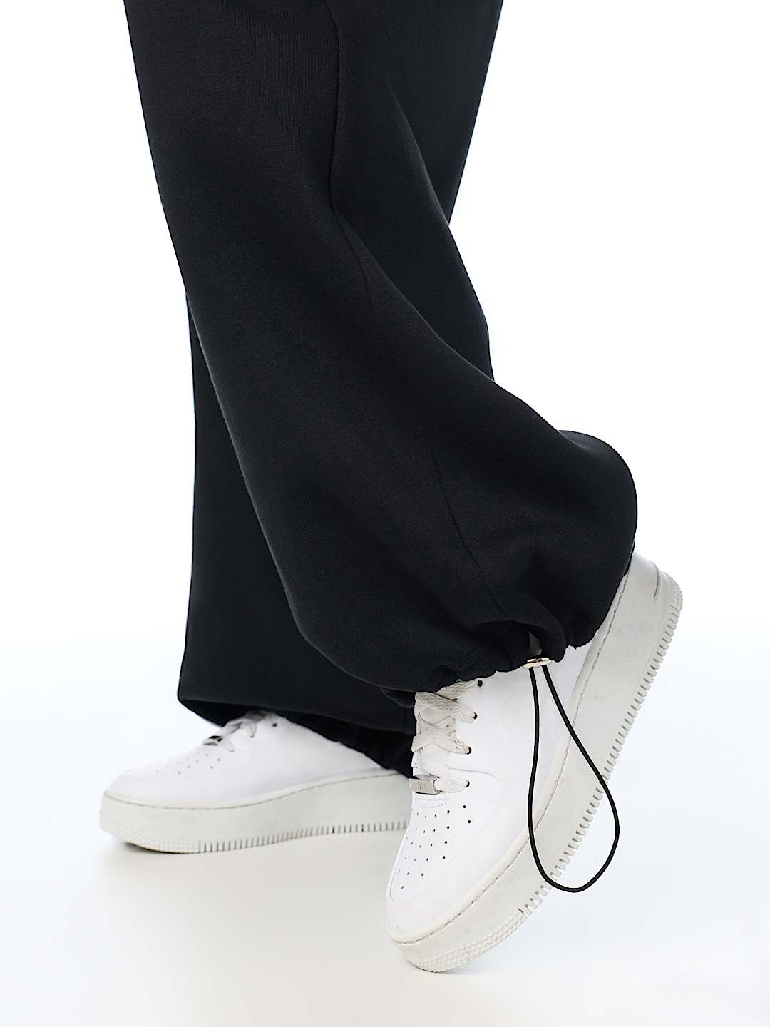 APPLIQU&Eacute; WIDE LEG SWEATPANT