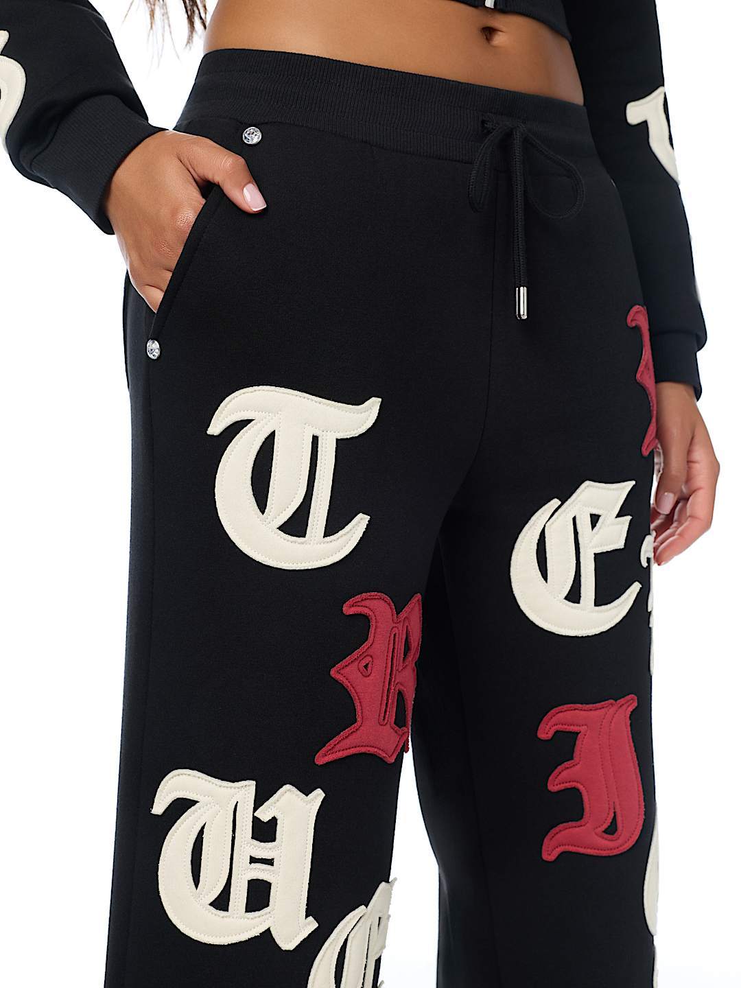APPLIQU&Eacute; MID RISE STRAIGHT LEG SWEATPANT