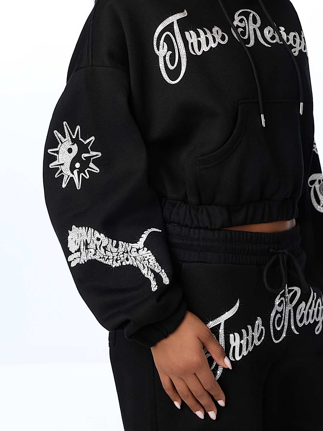 CRYSTAL GIRLFRIEND PULLOVER HOODIE