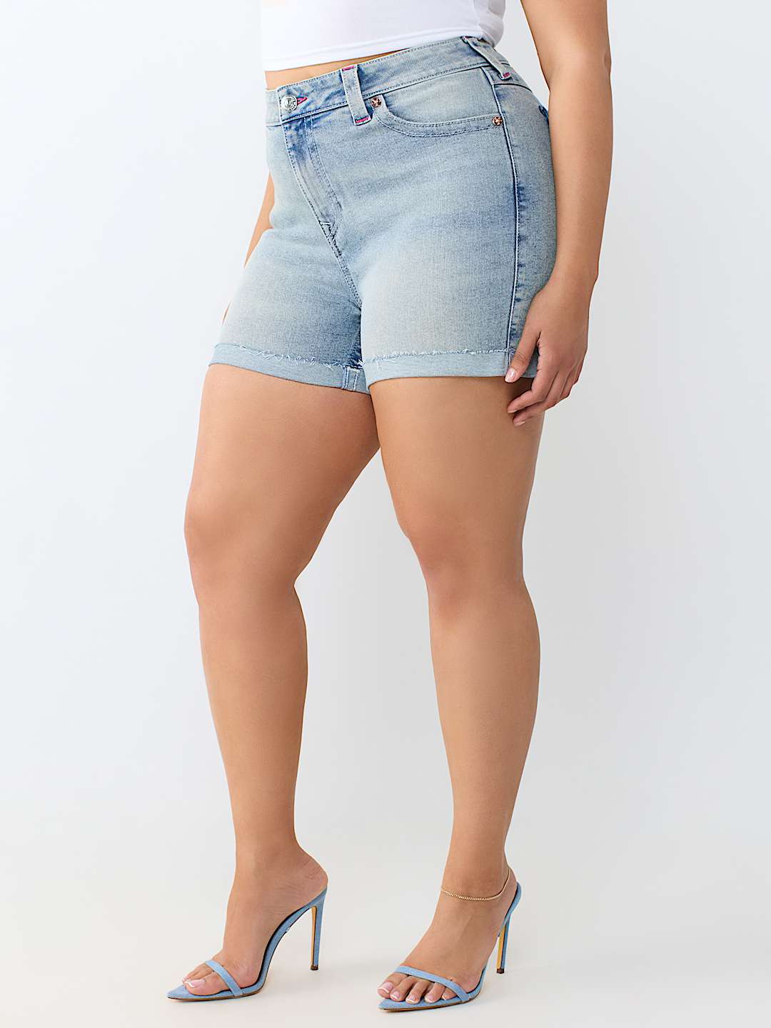 PLUS JENNIE MID RISE FLAP CURVY SHORT