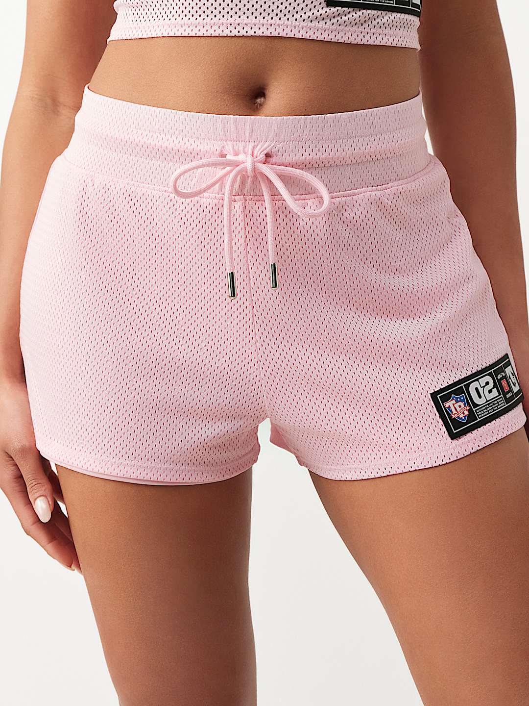 SHORT SPORTIF EN FILET