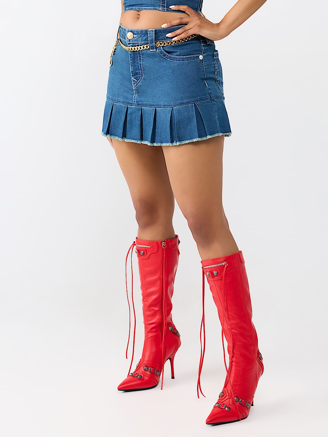CHAIN BELT PLEATED MINI SKIRT