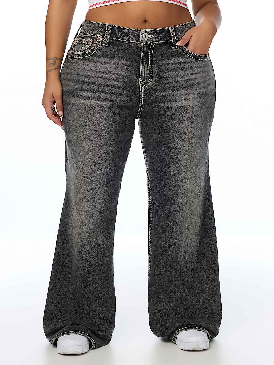 PLUS BOBBI MID RISE NO. 1 LOGO BIG T BAGGY JEAN