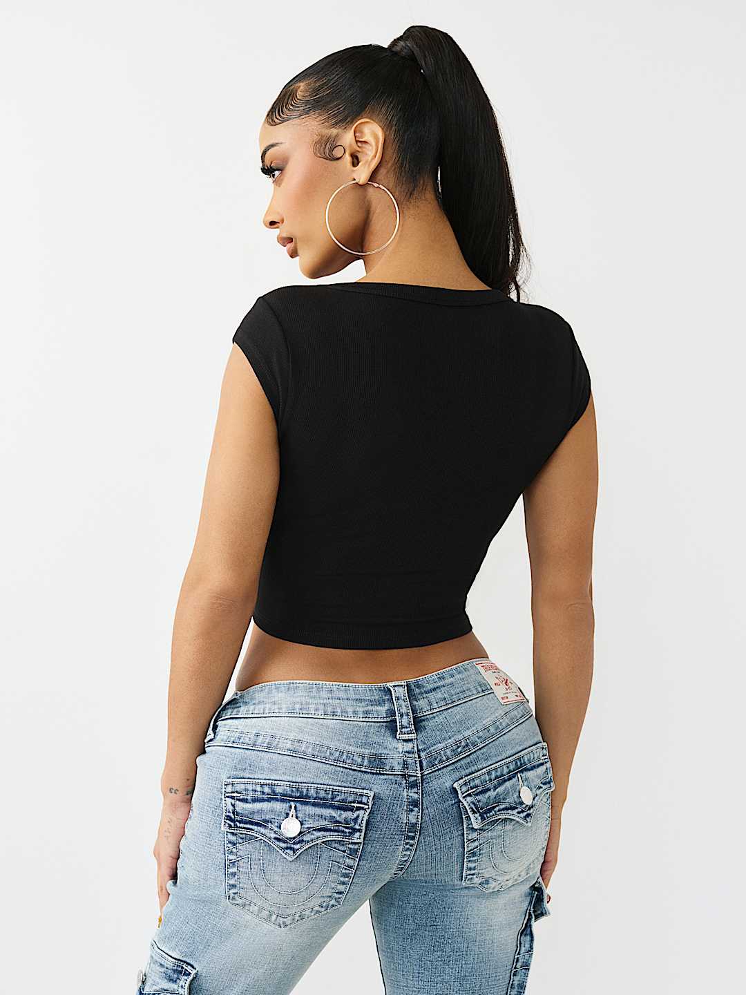 CRYSTAL LOGO NOTCHED RIBBED BABY TEE, image 5