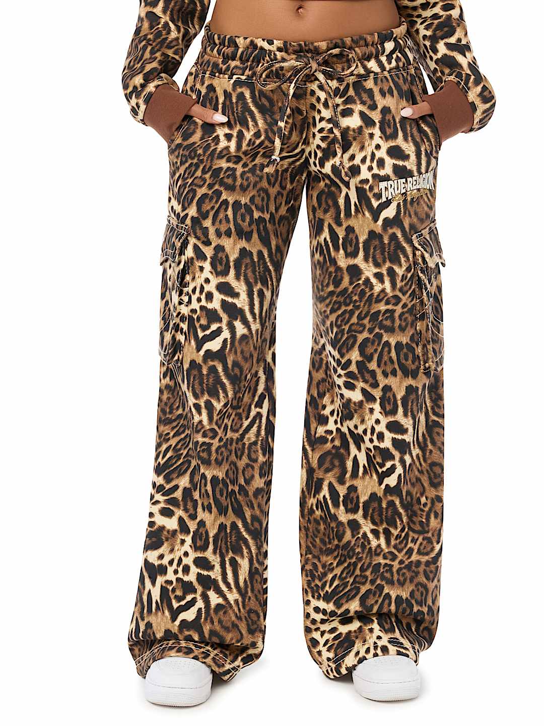 BIG T LOW RISE CARGO WIDE LEG BAGGY SWEATPANT