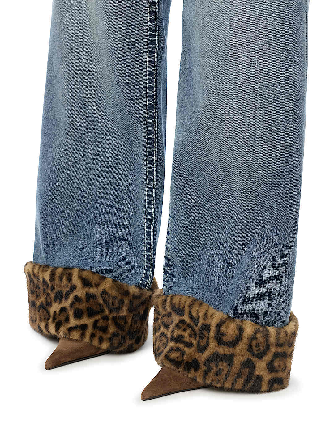 BOBBI LOW RISE LEOPARD FUR BIG T BAGGY JEAN