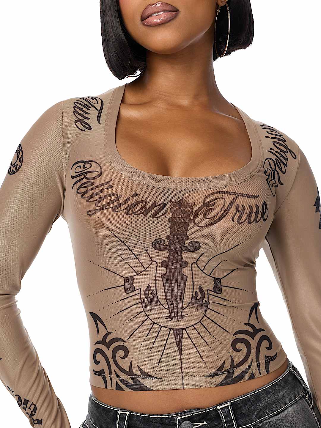 SCOOP NECK TATTOO LONG SLEEVE TOP