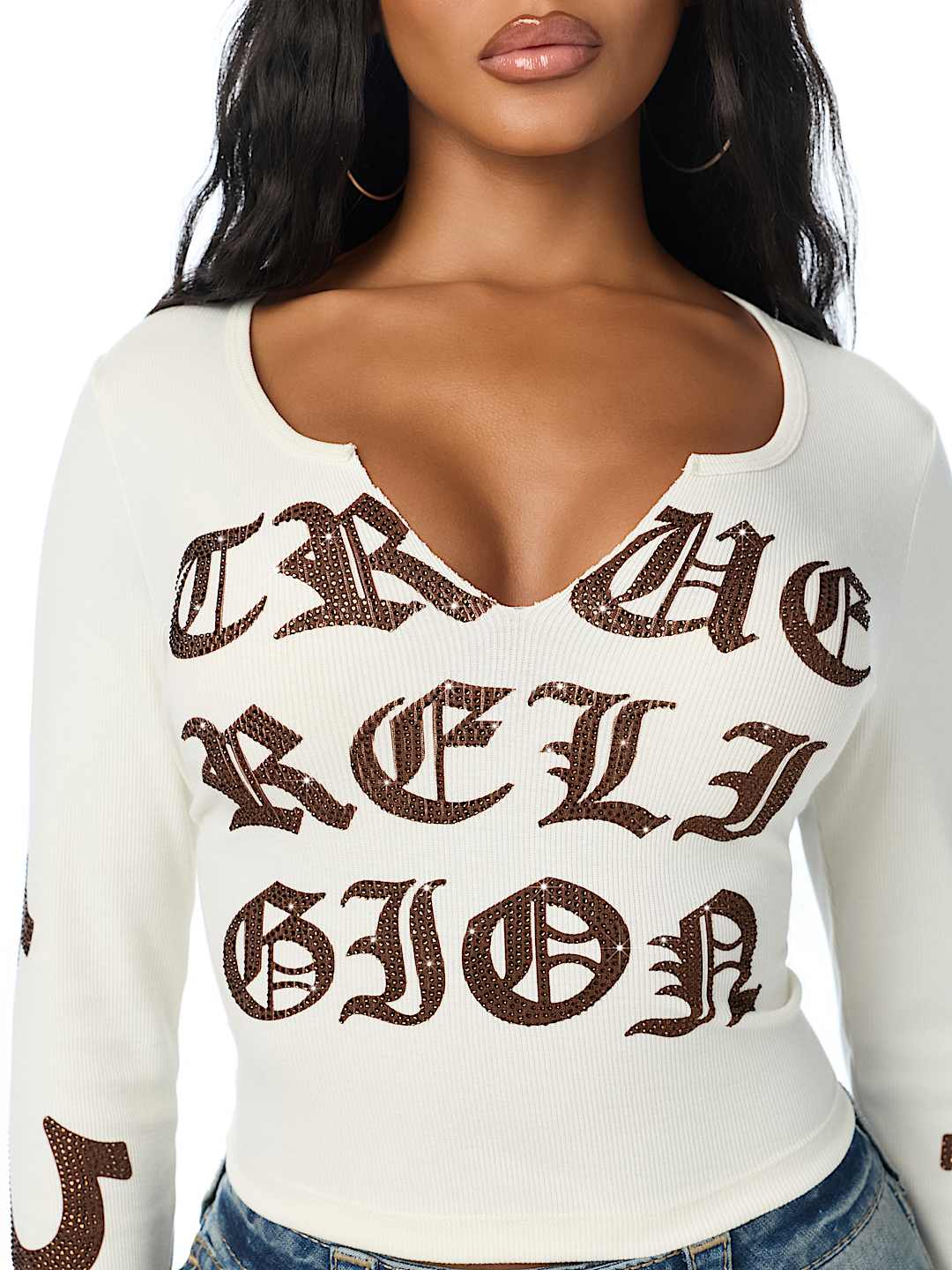 CRYSTAL SCRIPT LONG SLEEVE NOTCH RIBBED TEE