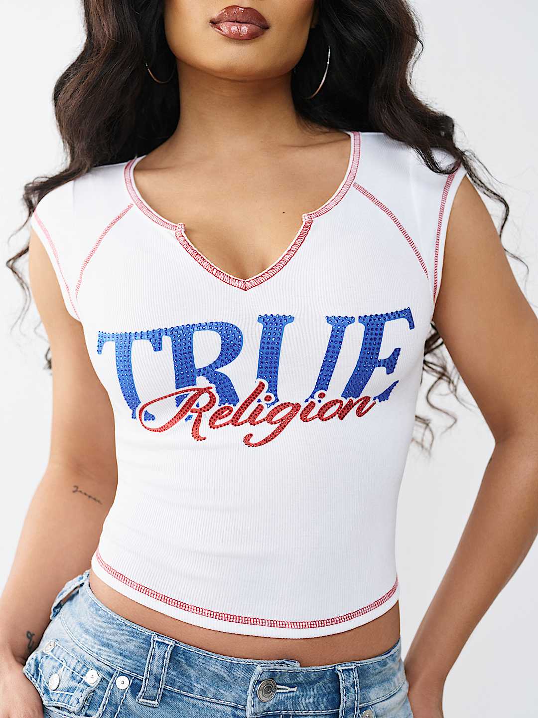 CRYSTAL RIBBED NOTCHED BABY TEE, image 1