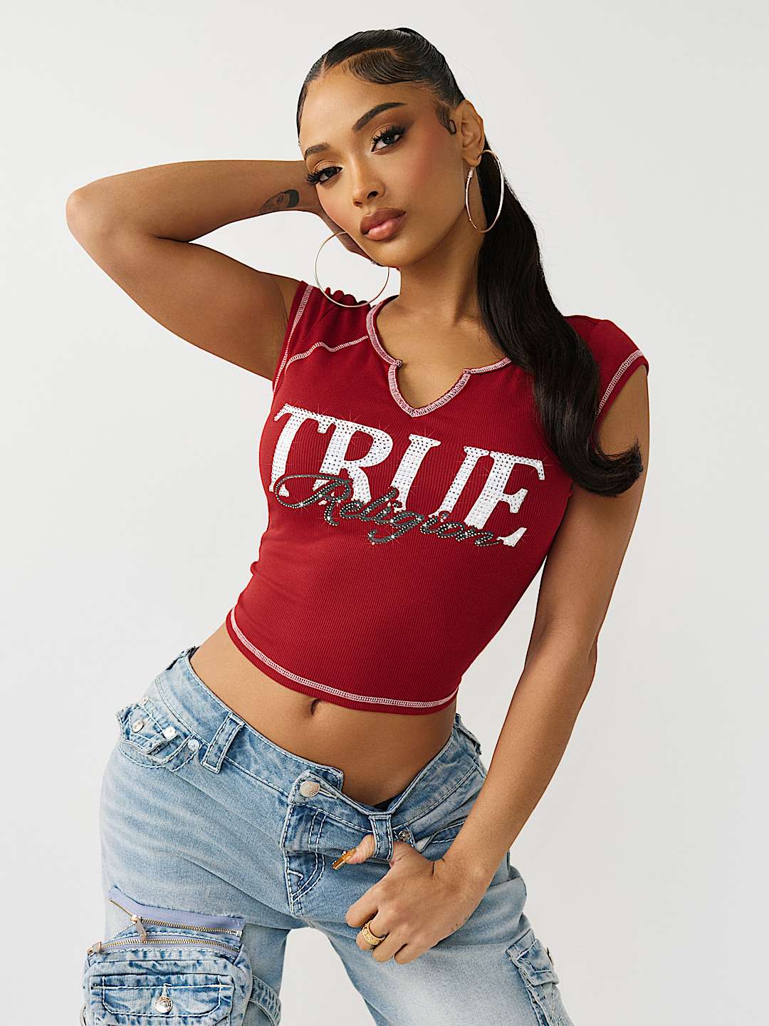 CRYSTAL RIBBED NOTCHED BABY TEE, image 2