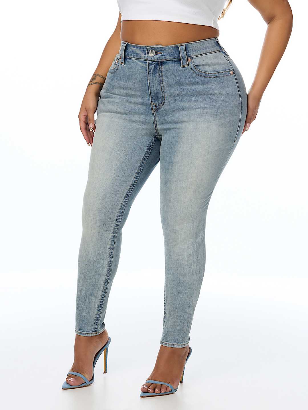 PLUS JENNIE MID RISE CURVY SKINNY JEAN