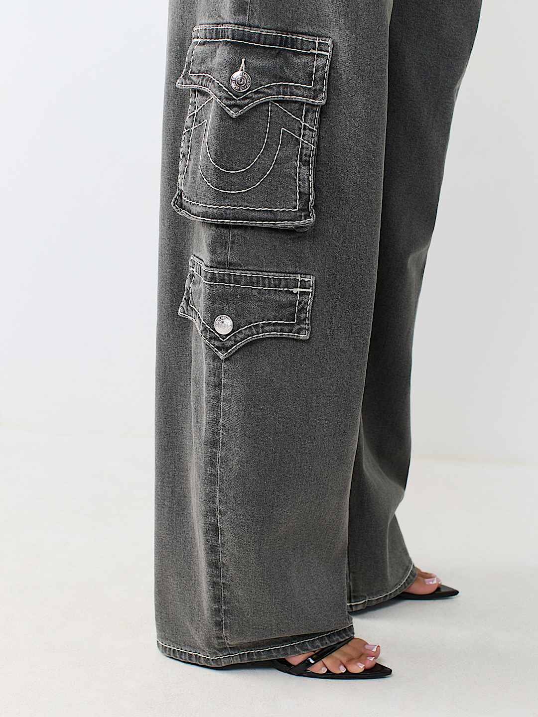 PLEATED BARREL BIG T CARGO JEAN