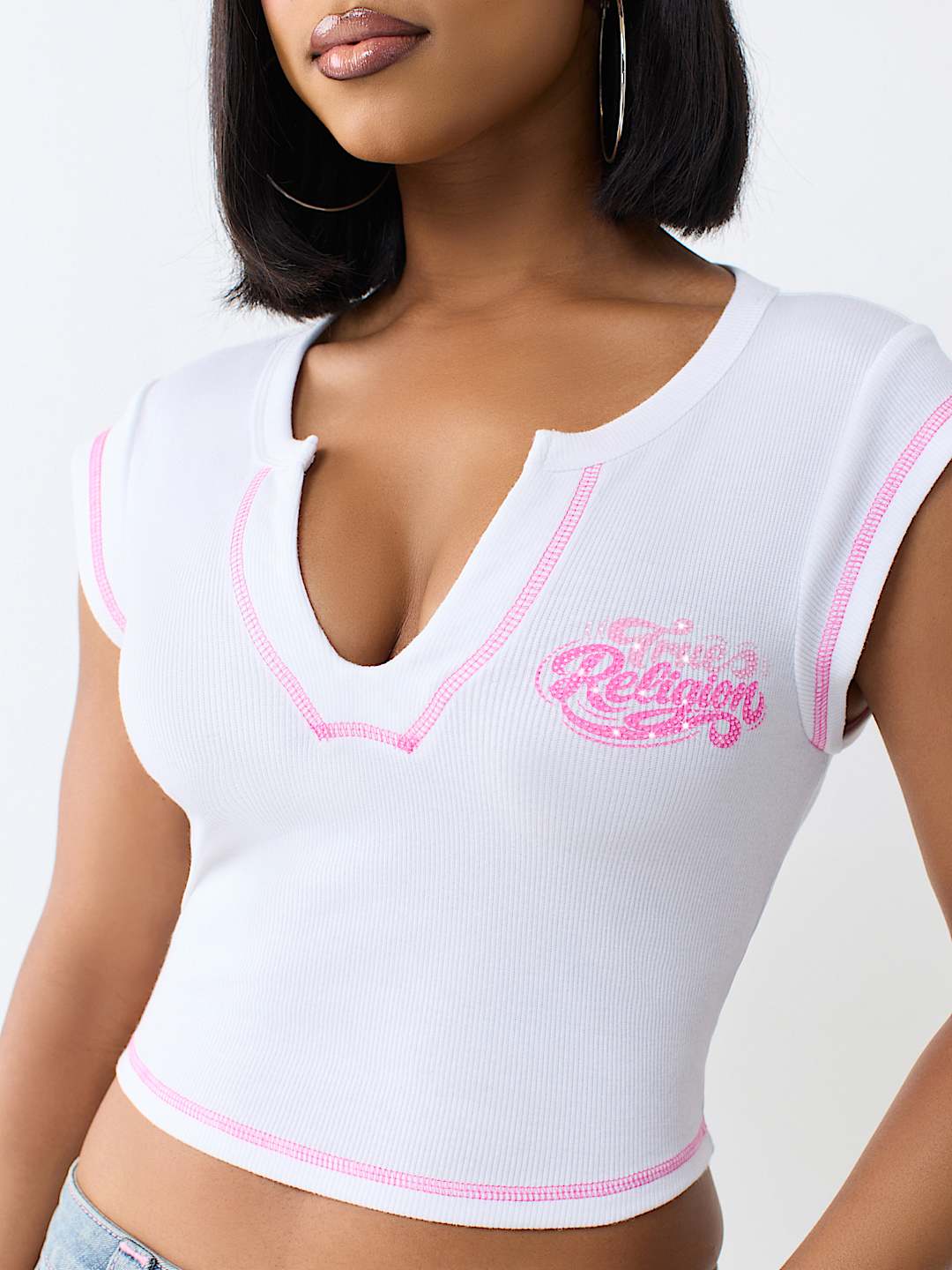 CRYSTAL ICE CREAM RIBBED NOTCH TEE
