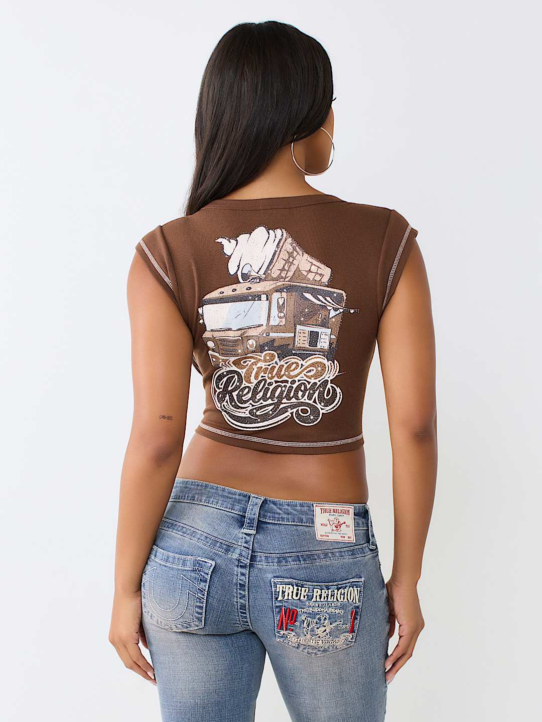 CRYSTAL ICE CREAM RIBBED NOTCH TEE