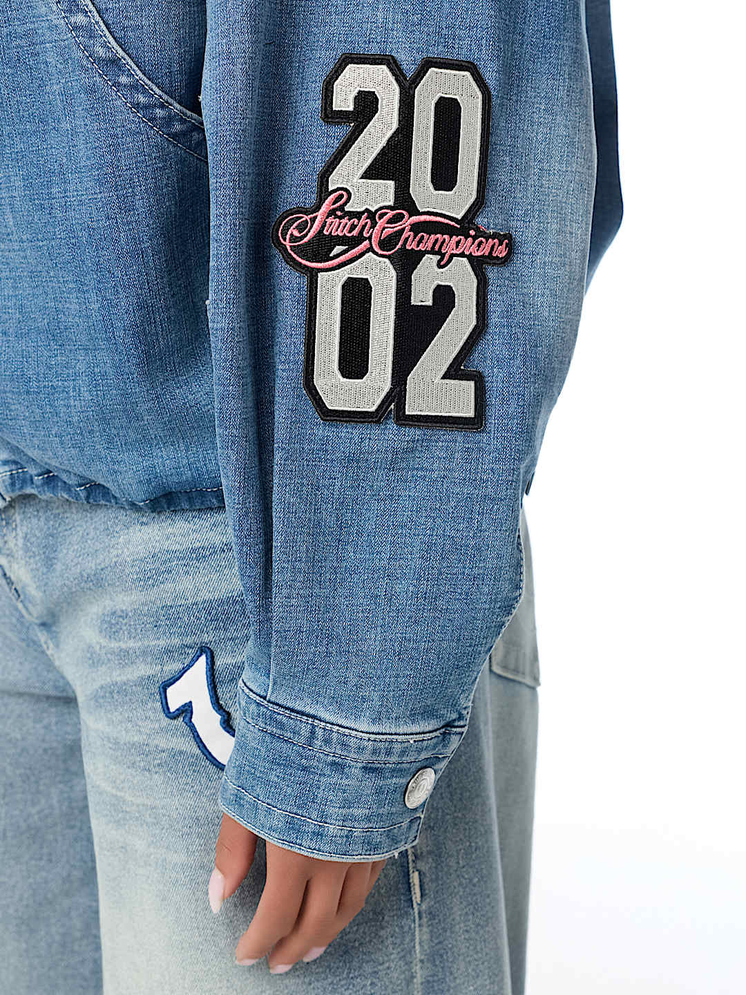 HEAVY EMBROIDERY DENIM JACKET
