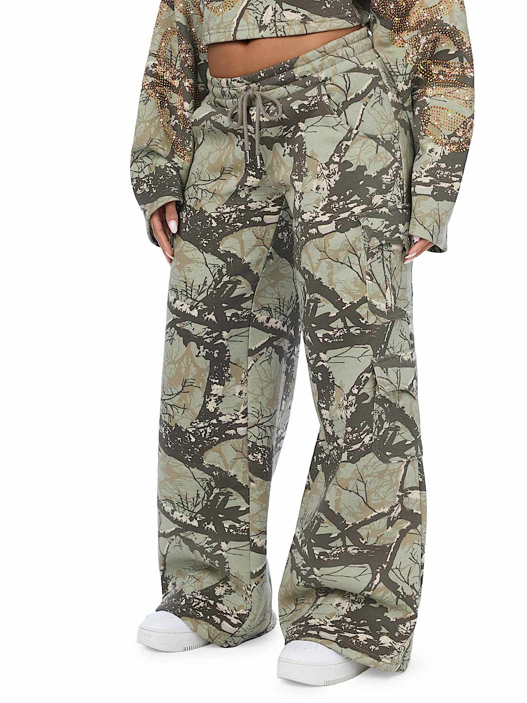 BEDAZZLED CAMO CARGO WIDE LEG BAGGY SWEATPANT
