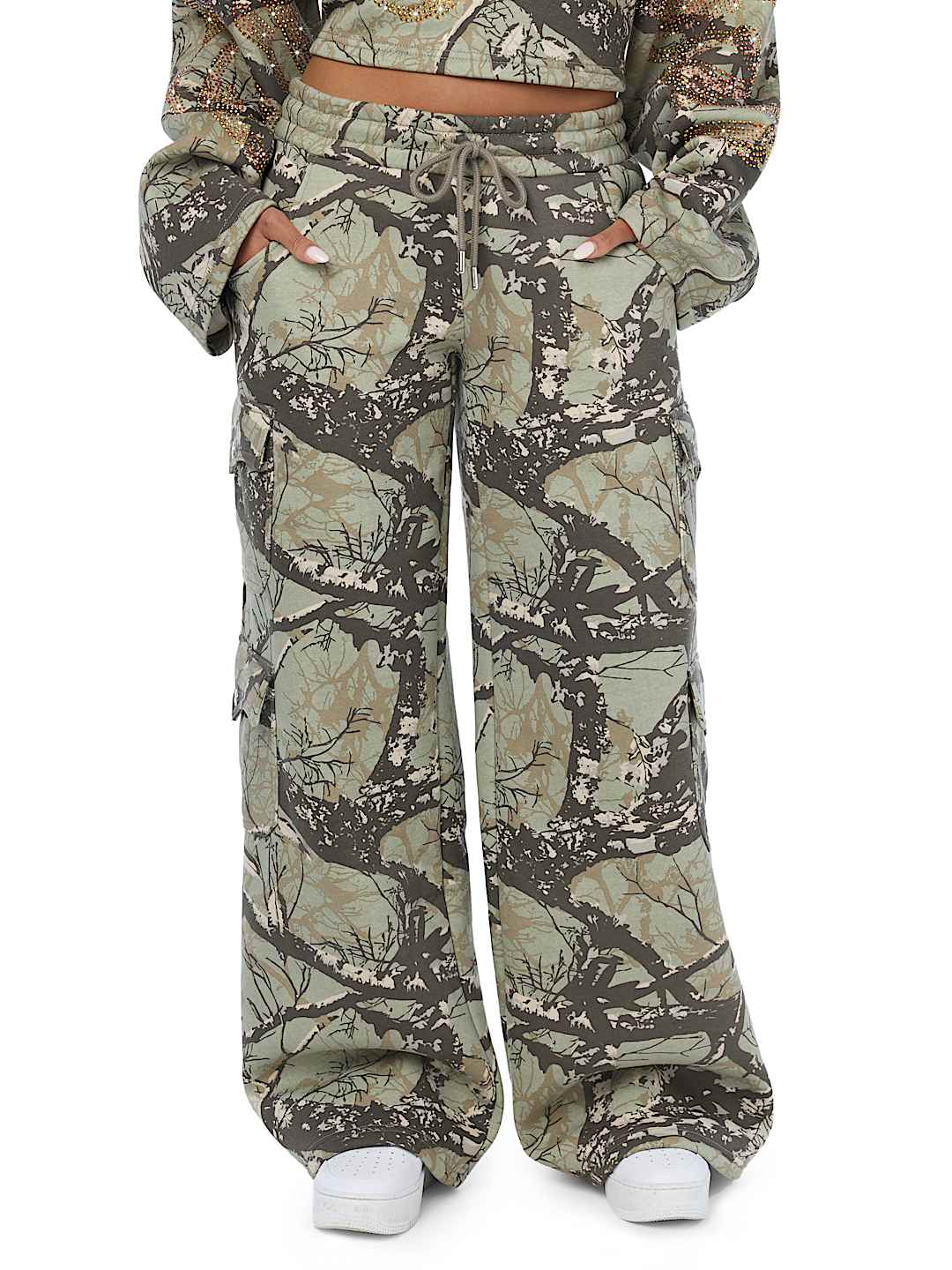 BEDAZZLED CAMO CARGO WIDE LEG BAGGY SWEATPANT