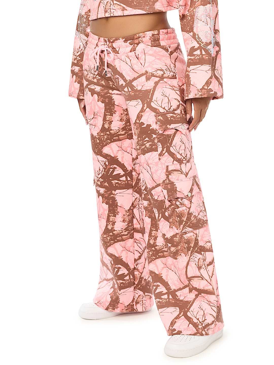 BEDAZZLED CAMO CARGO WIDE LEG BAGGY SWEATPANT