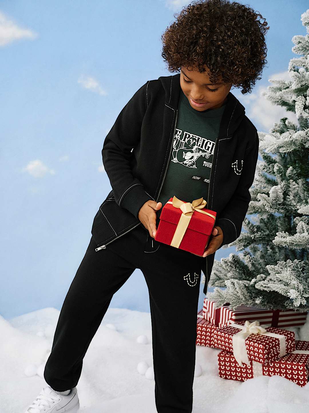 BOYS STITCHED HORSESHOE JOGGER, image 2