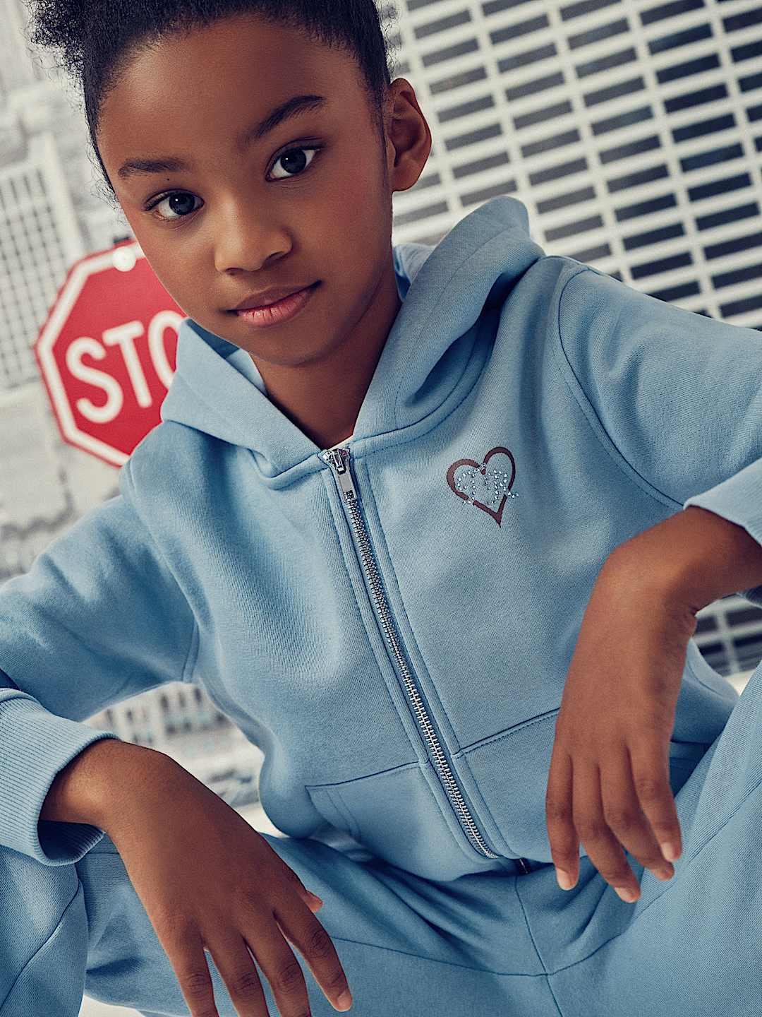 GIRLS HEART ZIP HOODIE