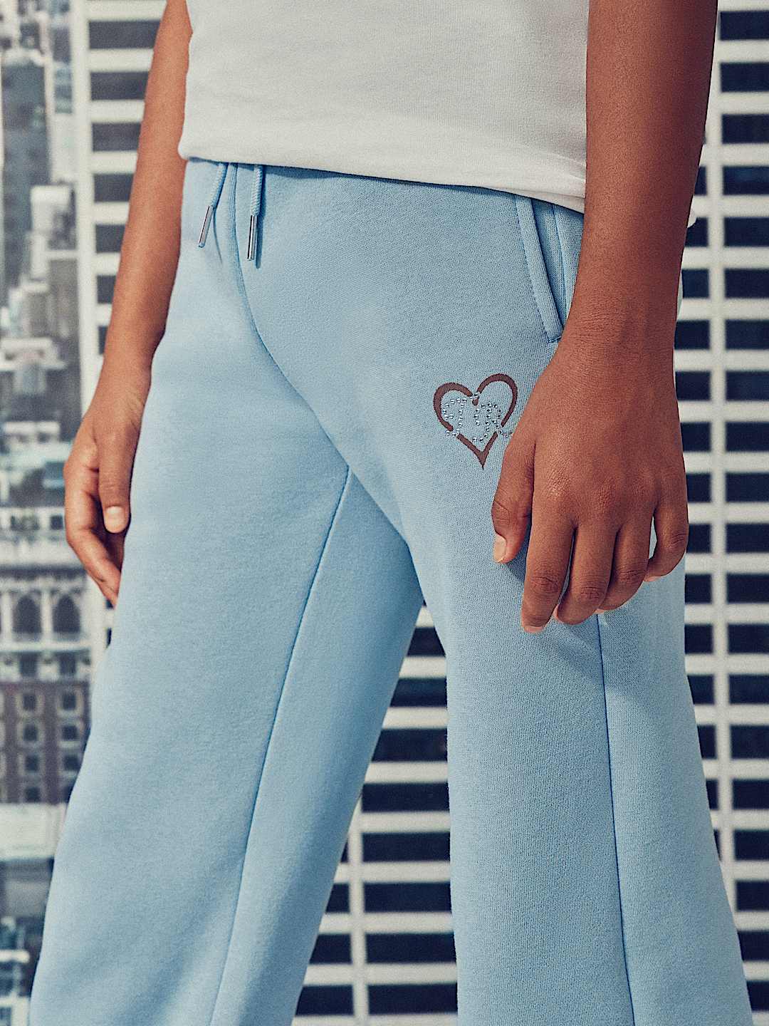 GIRLS HEART LOGO STRAIGHT LEG SWEATPANT 