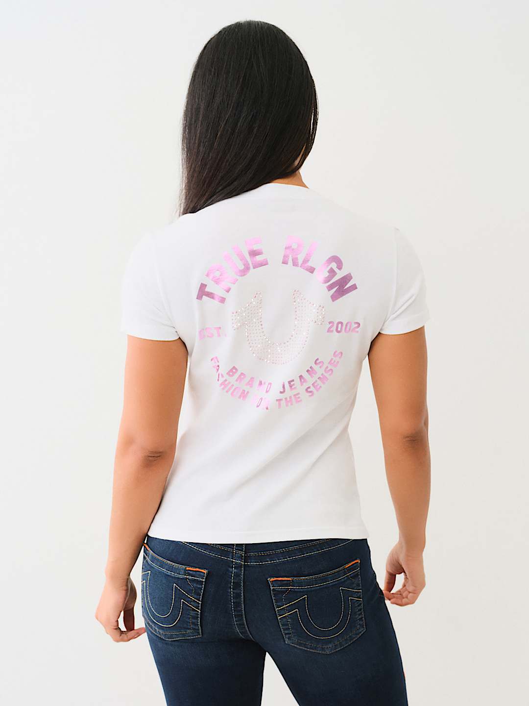 CRYSTAL HORSESHOE V NECK TEE