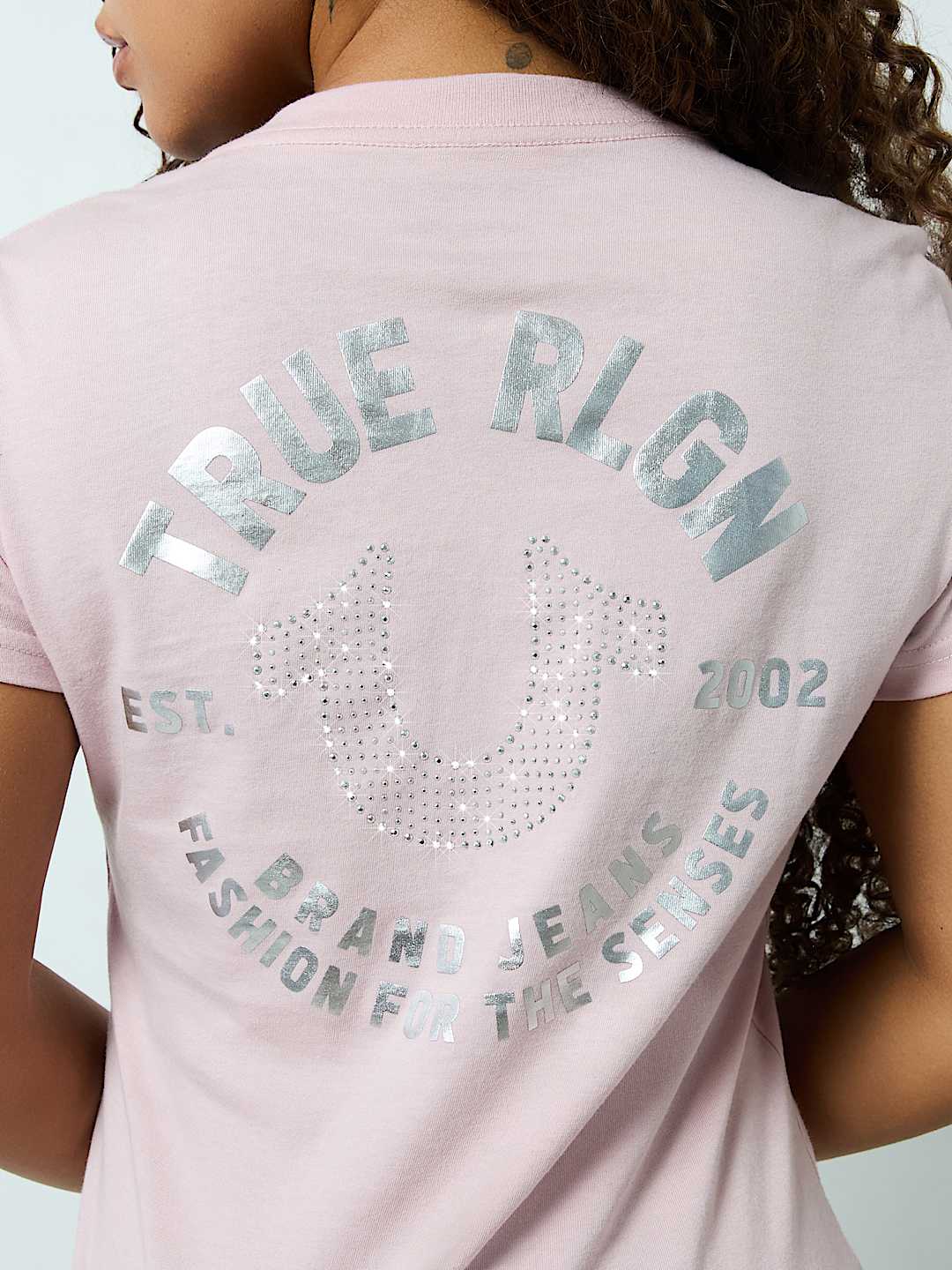 CRYSTAL HORSESHOE V NECK TEE