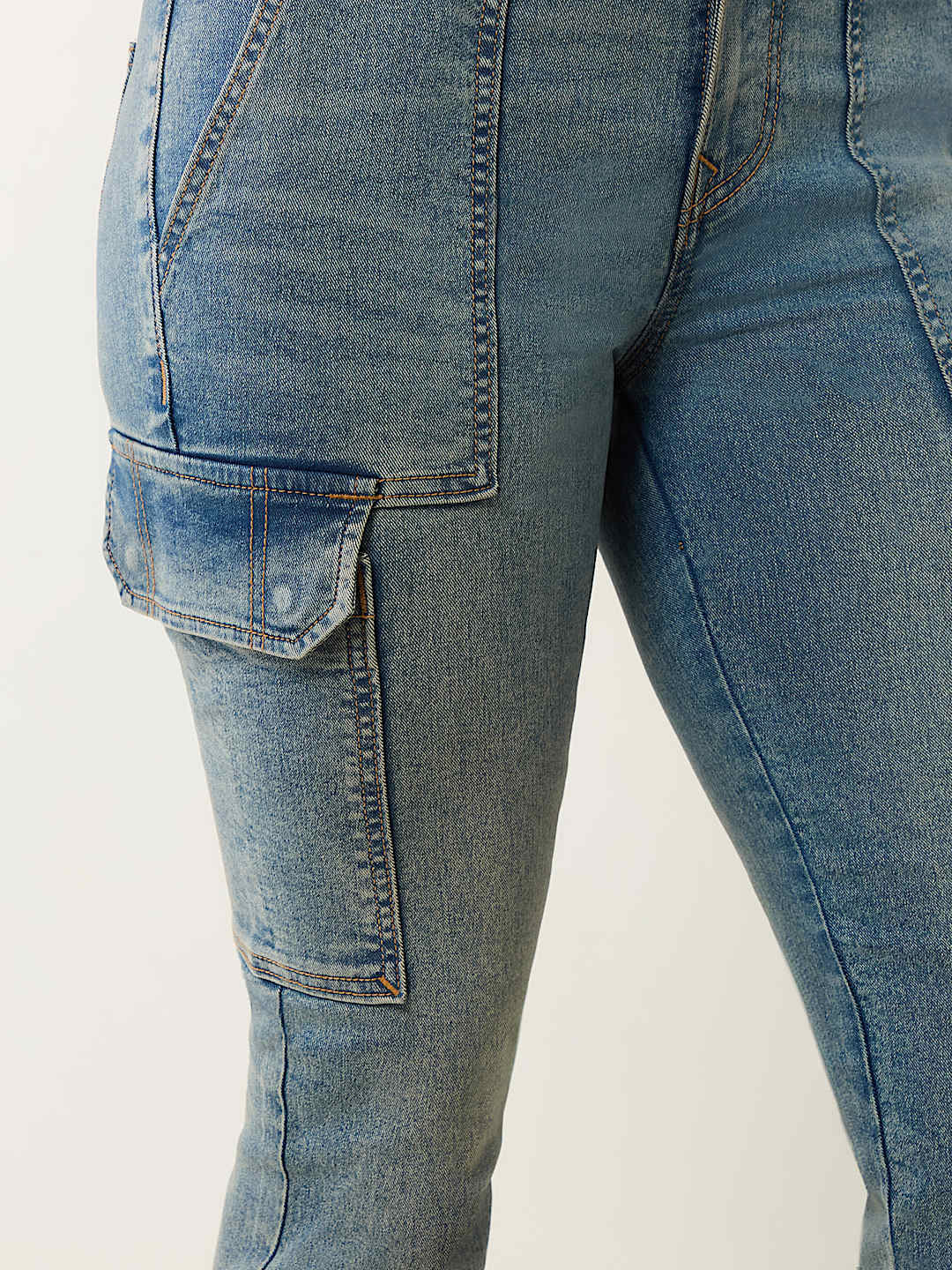 CARGO BOOTCUT JEAN