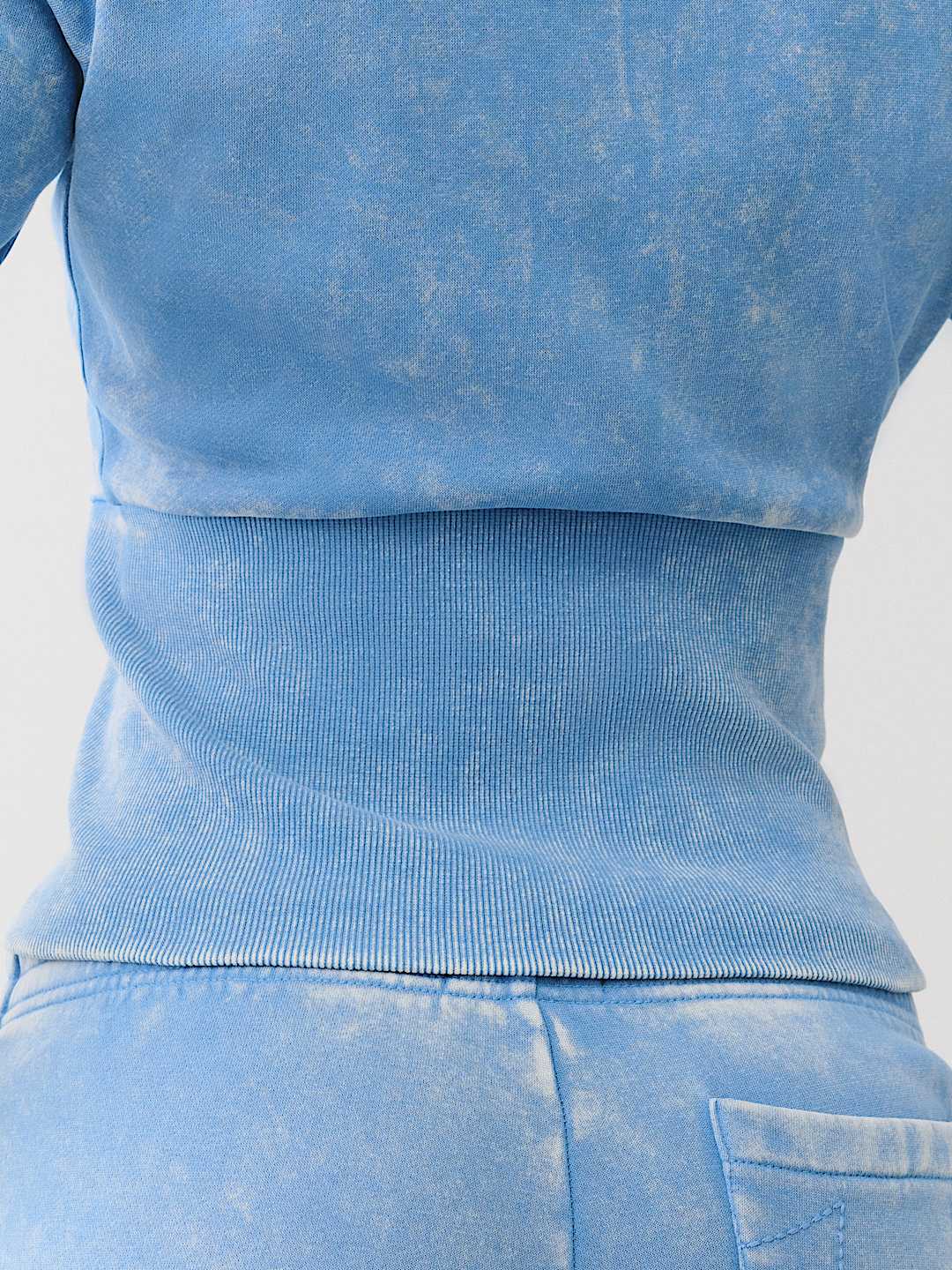 HAUT &Agrave; FERMETURE &Eacute;CLAIR ET BORDURE HAUTE